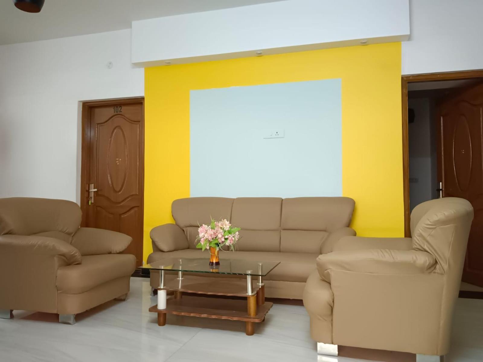 Savi'S Home Stay Ooty Buitenkant foto
